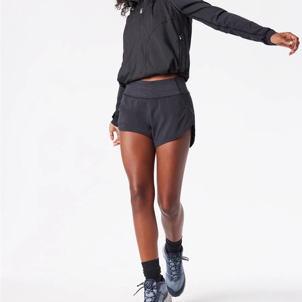 outdoor voices hudson shorts 2.5”